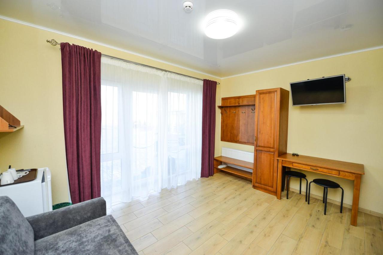 Forest Hotel Polis'ke Ngoại thất bức ảnh