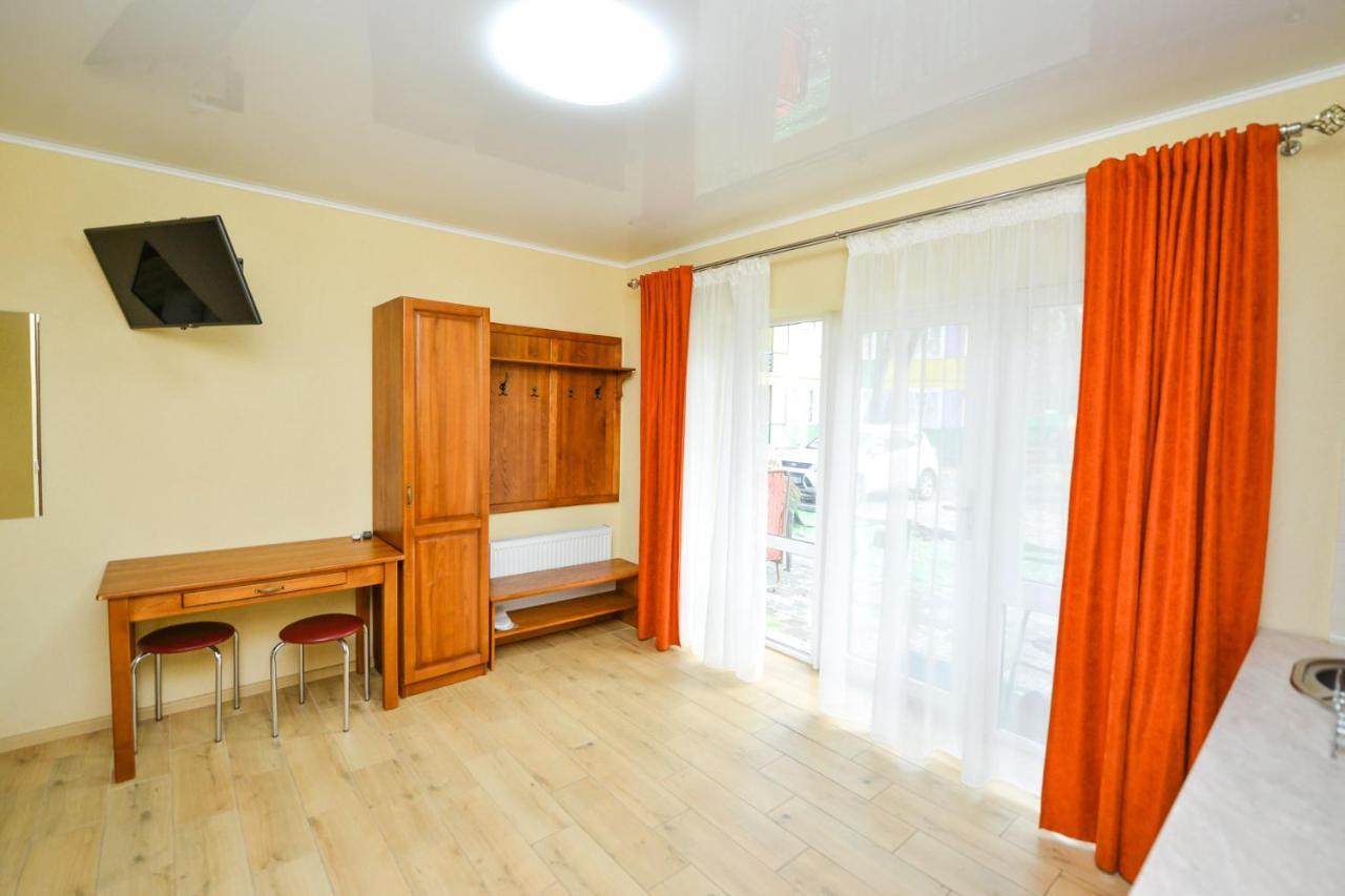 Forest Hotel Polis'ke Ngoại thất bức ảnh
